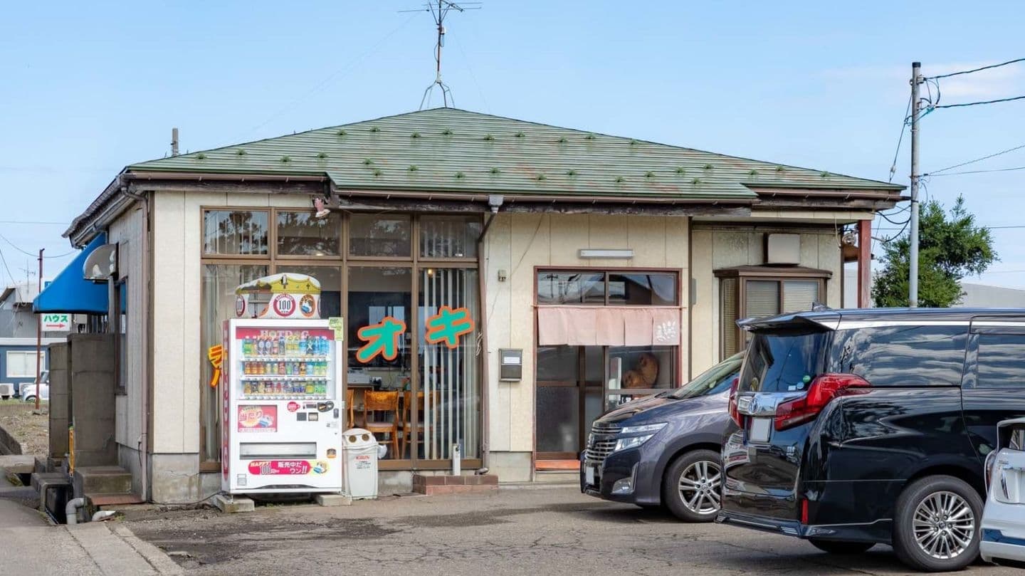 新潟県上越市「ラーメンハウスあおき」醬油スープに中太縮れ麺。上越人なら誰でも知っている「上越ラーメン」の味を守り抜く伝承店 ラーメンハウスあおき本店